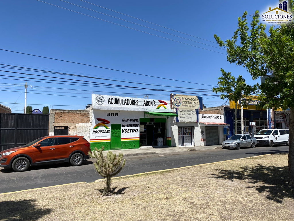 Local comercial con terreno excedente: Bldv Domingo Arrieta