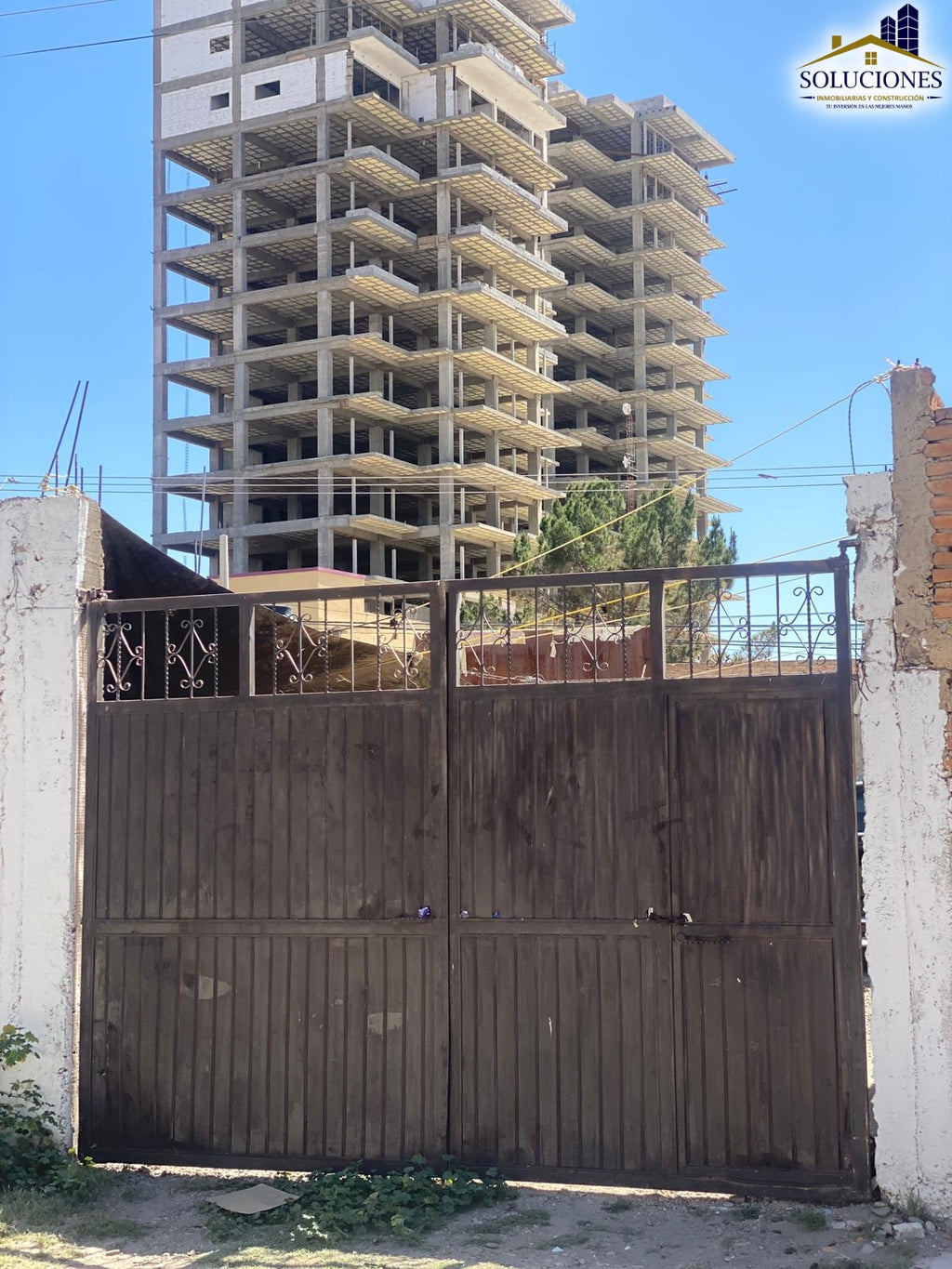 Local comercial con terreno excedente: Bldv Domingo Arrieta