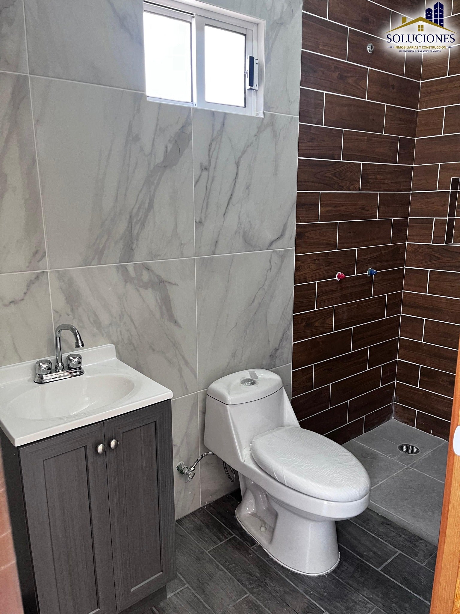 𝗕𝗹𝘃𝗱 𝗱𝗲 𝗹𝗮𝘀 𝗙𝗹𝗼𝗿𝗲𝘀